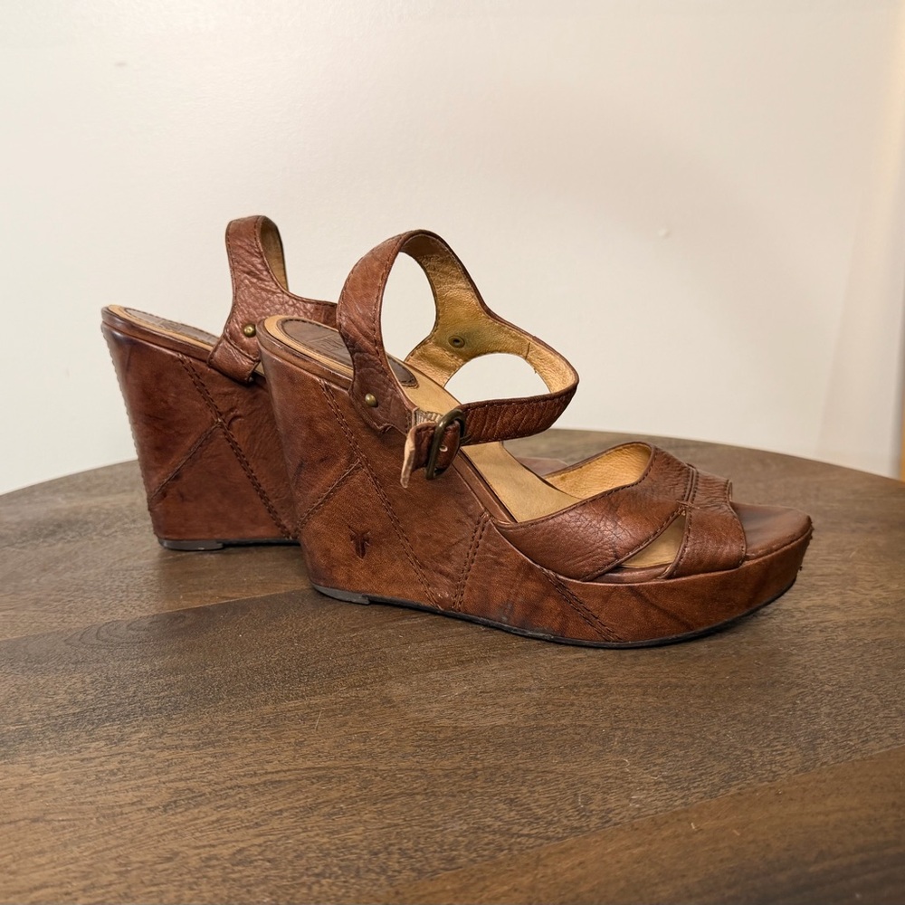 Frye Corrina Campus Wedge Sandal Size 8
